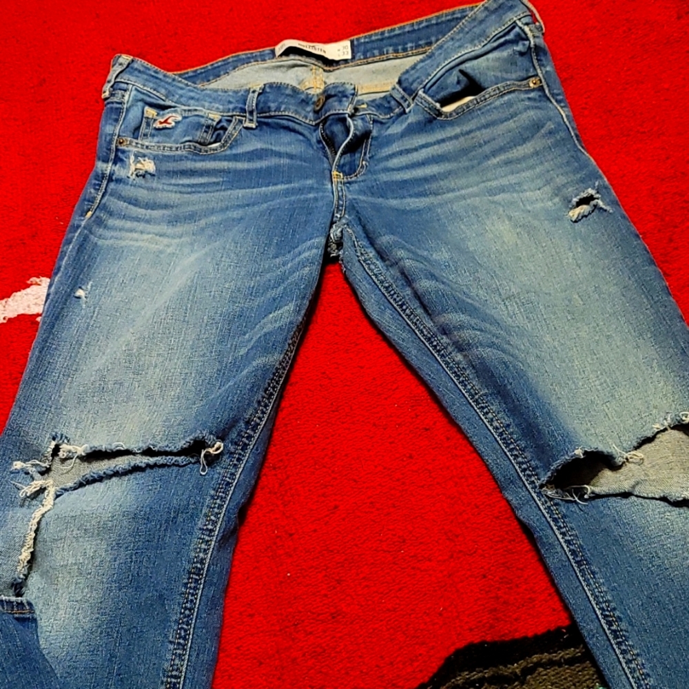 Hollister ripped jeans. Size 11R
